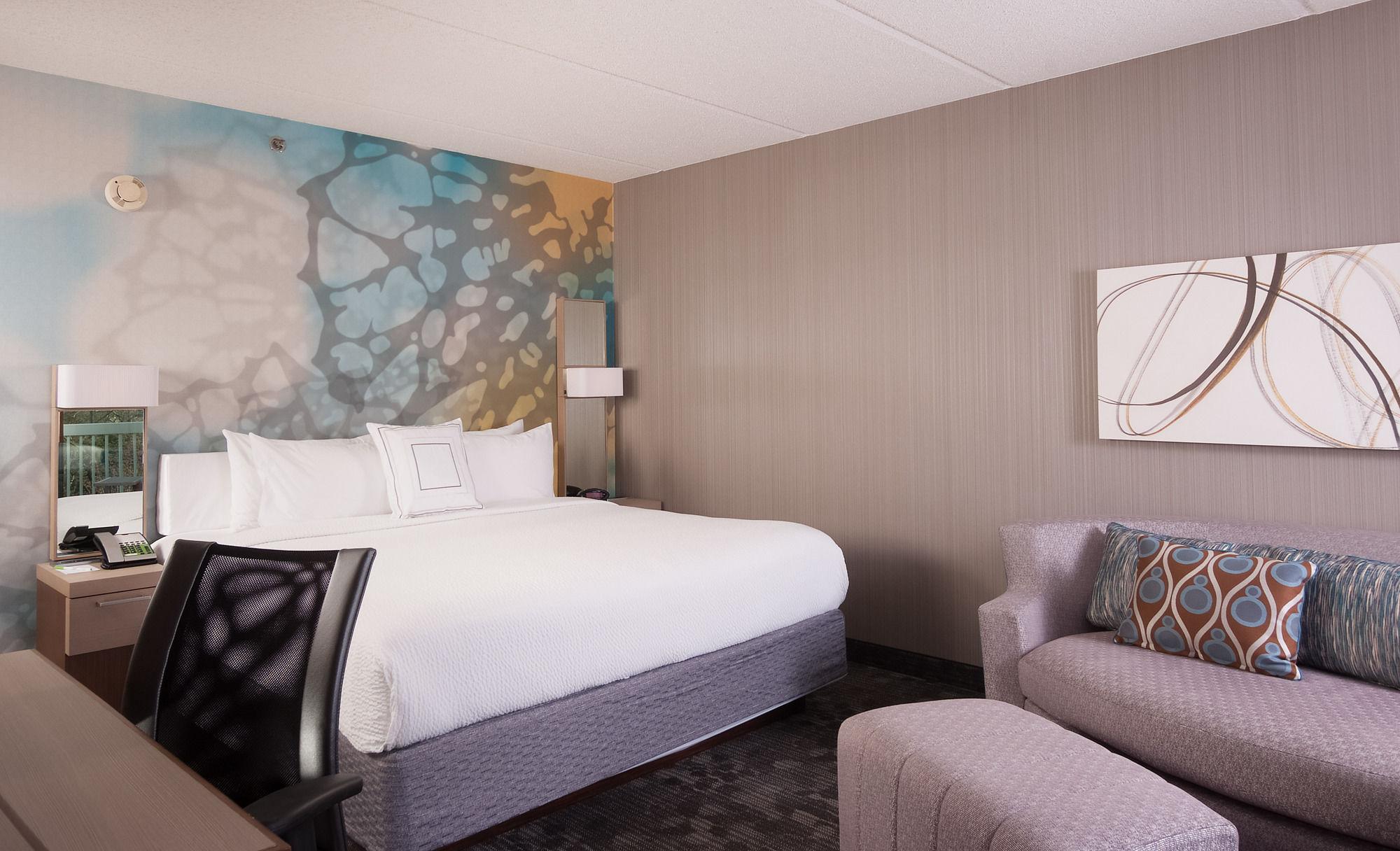 Courtyard Greenville-spartanburg Airport 3*