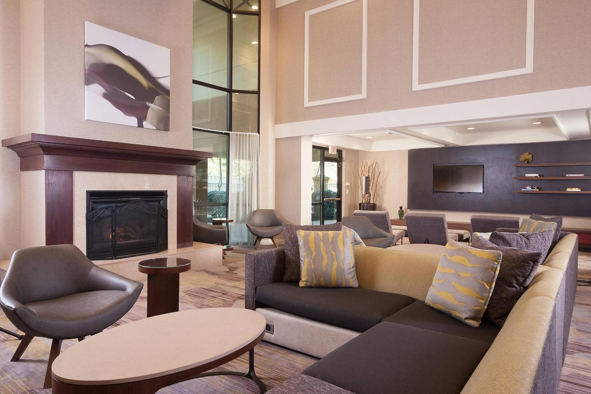 Courtyard Greenville-spartanburg Airport Hotel 3*