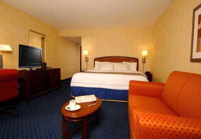 Hotel Courtyard Greenville-spartanburg Airport 3*