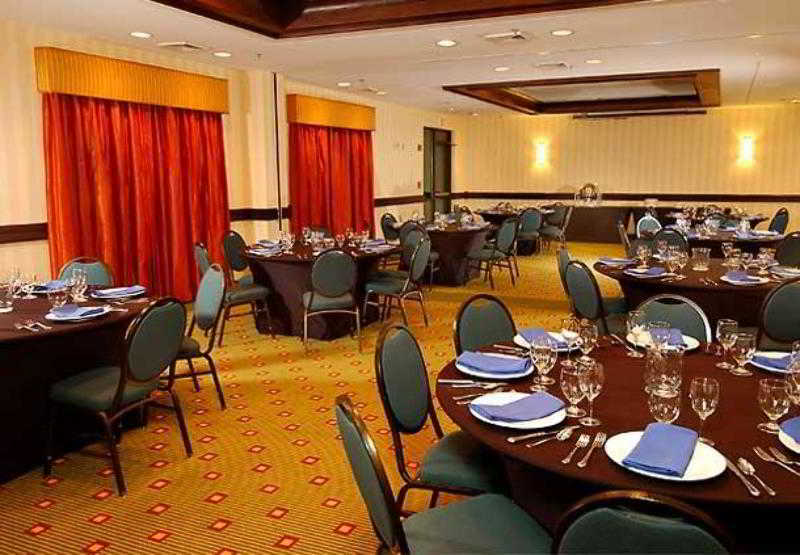 Courtyard Greenville-spartanburg Airport 3*